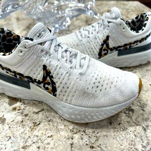 NIKE REACT INFINITY FLYKNIT Size 11 Preowned but Good Condition no box